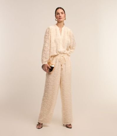 Camisa en Chiffon con Abotonado y Textura con Felpas 3