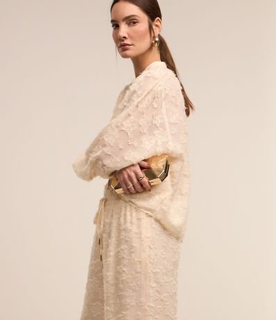 Camisa en Chiffon con Abotonado y Textura con Felpas 8