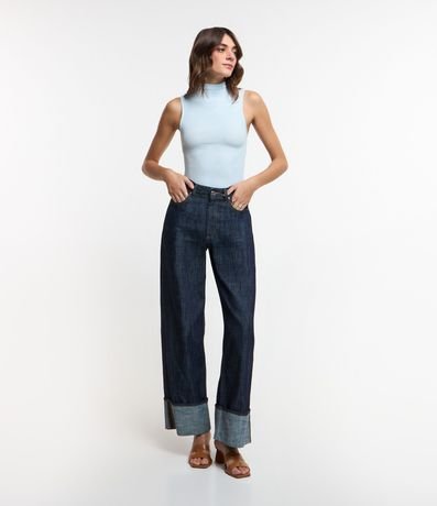 Blusa en Viscosa con Cuello Alto y Textura Acanalada 2