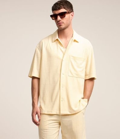 Camisa en Tela Toalla con Textura Geométrica y Bolsillo 1
