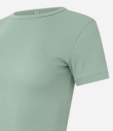 Blusa en Viscosa Texturizada con Bajo Ondulado 7