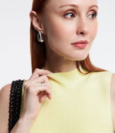 Blusa Musculosa Básica de Punto con Cuello Alto 3