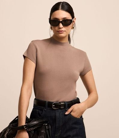 Blusa en Punto con Cuello Alto 1
