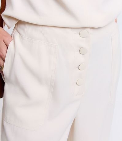 Pantalón Pantacourt en Viscosa con Botones Delanteros 4