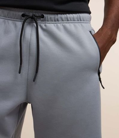 Bermuda Deportiva con Cintura Elástica y Cremallera en el Bolsillo 4