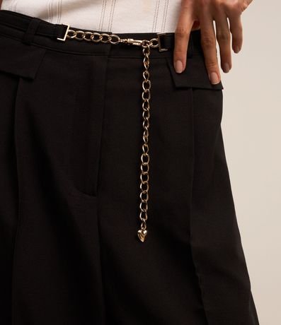 Pantalón Carrot Sastrería con Cinturón Cadena y Pliegues 4