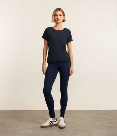 Remera Deportiva Texturizada con Detalle Reflectante 2