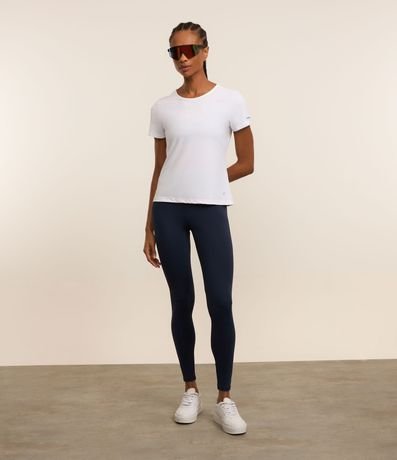 Remera Deportiva Texturizada con Detalle Reflectante 2