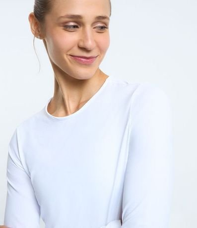 Remera Deportiva en Poliamida con Detalle Reflectivo 4