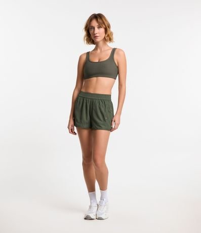 Bermuda Runner Deportiva en Microfibra Ligera con Textura de Agueros 2