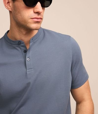 Remera en Algodón con Textura y Cuello Padre 4