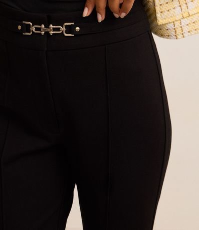 Pantalón Flare en Punto Roma con Detalle en Metal en la Cintura 4