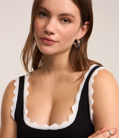 Blusa Musculosa en Viscosa con Detalle de Ondas 5