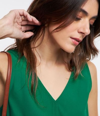 Musculosa en Viscosa con Escote V 3