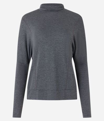 Blusa en Punto Liviano con Recortes y Cuello Mediano 6