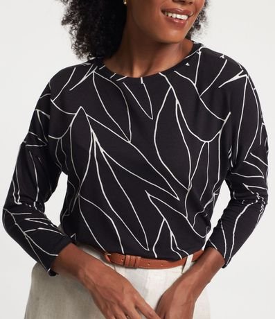 Blusa en Viscosa con Estampado en Follaje Contrastante 5