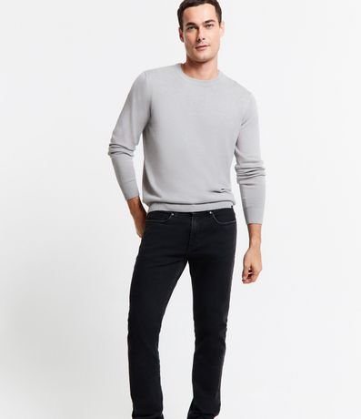 Pantalón Básico en Jean con Detalles Desteñidos 2