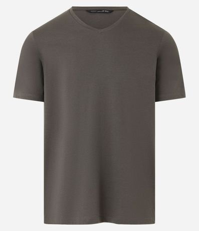 Remera Slim en Algodón Peruano con Cuello V 4