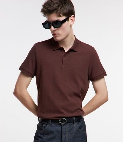 Polo Slim en Media Malla con Botones y Textura Acanalada