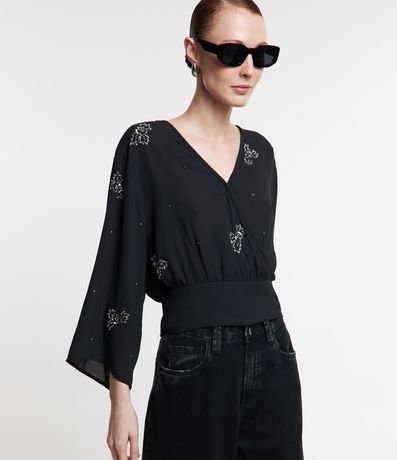 Blusa en Chiffon con Bordados y Lazo en la Espalda 1
