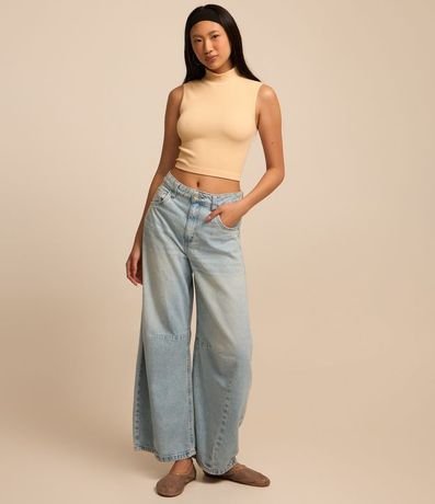 Blusa Musculosa en Poliamida Acanalada con Cuello Alto 2