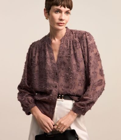 Camisa en Chiffon con Abotonado y Textura con Felpas 2
