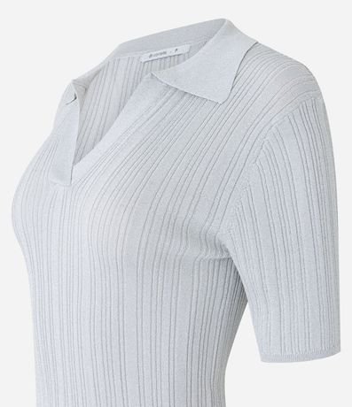 Blusa en Viscosa Texturizada con Hilo Metalizado y Cuello Polo 6