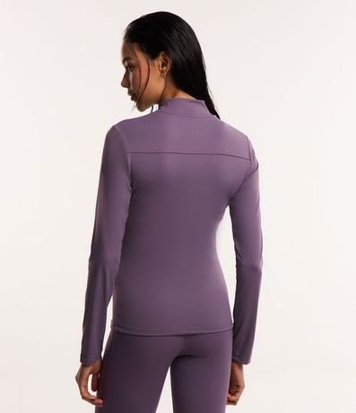 Campera Deportiva en Poliamida con Bolsillos y Cuello Alto 4