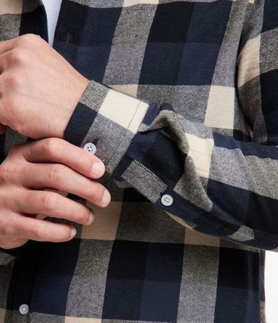 Camisa Comfort en Algodón con Estampado de Cuadros y Mangas Largas 3