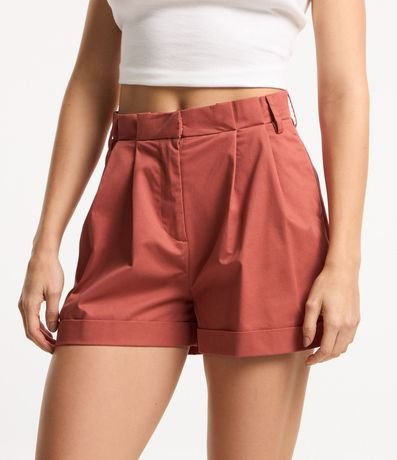 Short Corto en Tricolina con Pliegues y Bajo Plegado 2