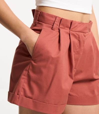 Short Corto en Tricolina con Pliegues y Bajo Plegado 4