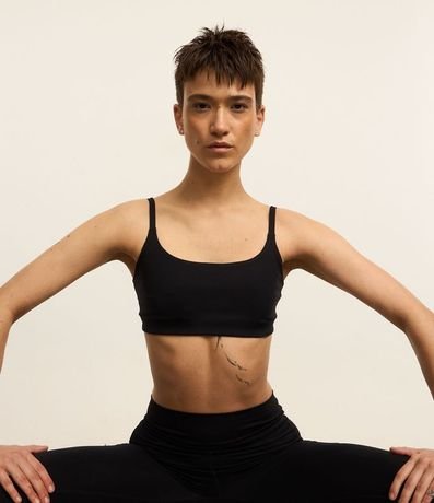 Top Deportivo en Poliamida con Breteles Finos