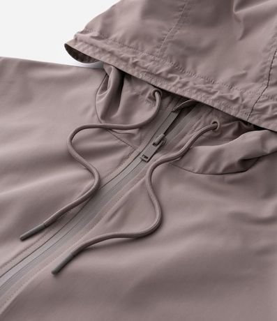 Campera Rompevientos con Capucha y Bolsillo con Cierre 17