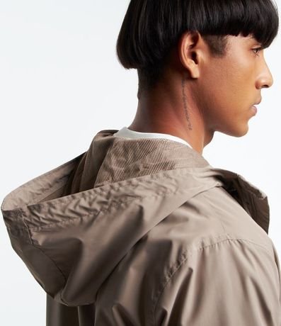 Campera Rompevientos con Capucha y Bolsillo con Cierre 4