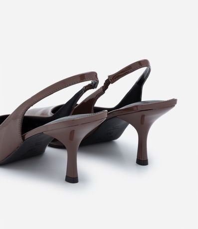 Tacones Slingback en Barniz con Taco Fino 3