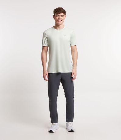 Remera Deportiva con Tecnología Dry e Detalles Reflectantes 2