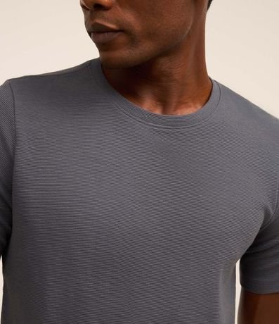 Remera Slim en Algodón con Textura Acanalada 3