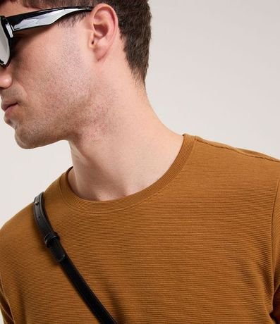 Remera Slim en Algodón con Textura Acanalada 4