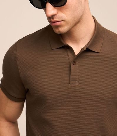 Polo Slim en Media Malla con Botones y Textura Acanalada 3