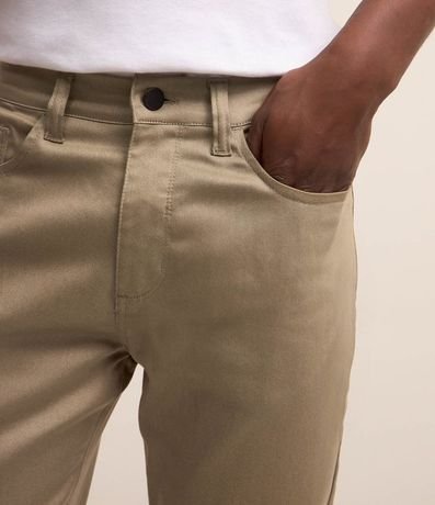 Pantalón Slim Cropped en Sarga con Bolsillos 3