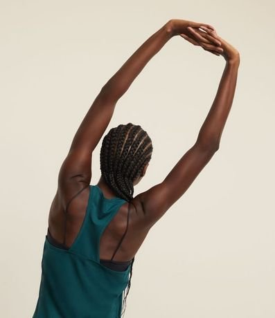 Musculosa Nadador Deportiva Alargada en Microfibra 4