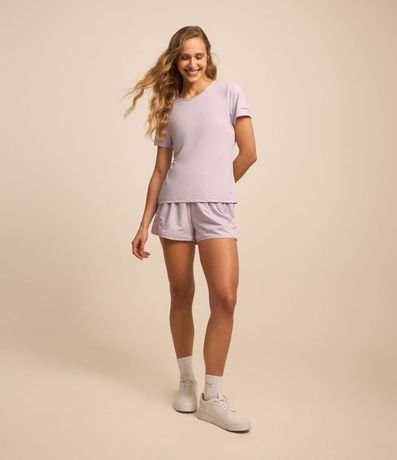 Remera Deportiva Texturizada con Detalle Reflectante 3