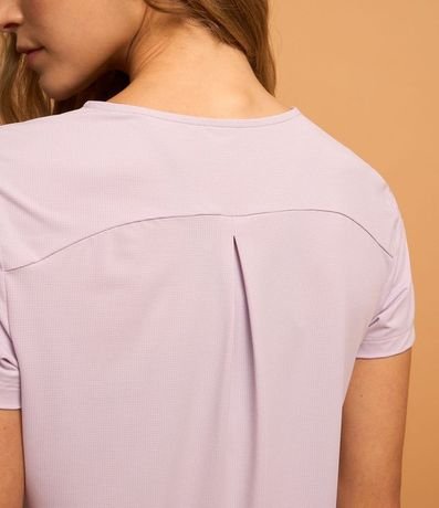 Remera Deportiva Texturizada con Detalle Reflectante 5