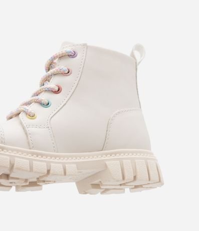 Bota Acordonada Infantil en PU con Ojales de Colores - Talle 22 al 29 4