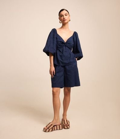 Blusa en Tricolina Bordada y Escote Torcido 3