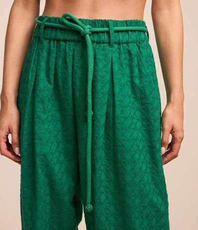 Pantalón Carrot en Laise con Cinturón y Detalle de Abalorios 3