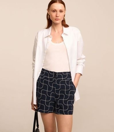 Short Sastrería con Abotonado y Estampado Geométrico 3