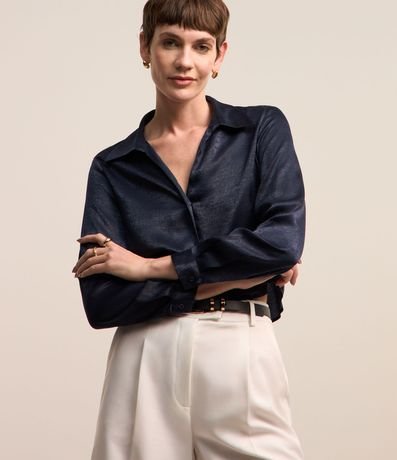 Camisa en Tejla Satinada con Texturas