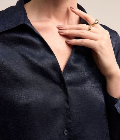 Camisa en Tejla Satinada con Texturas 3