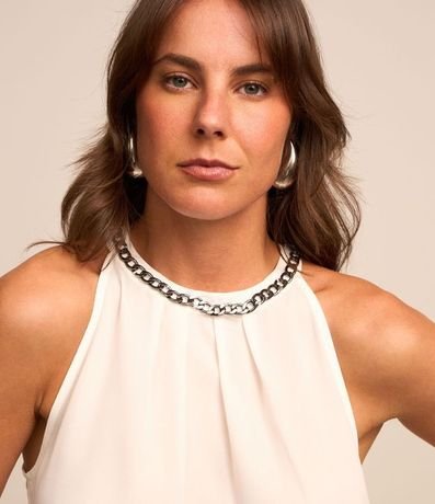 Blusa sin Manga en Crepé con Cadena en el Cuello 4